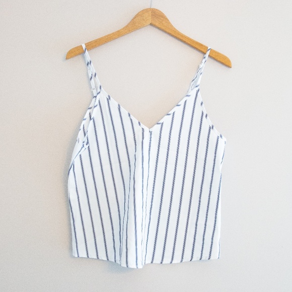 SHEIN Tops - Shein White & Blue V Neck and V Back Strappy Top SHEIN Tops - Shein White & Blue V Neck and V Back Strappy Top